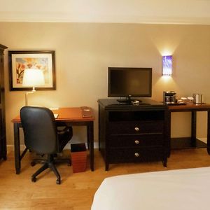 King Room Mobility or hearing accessible